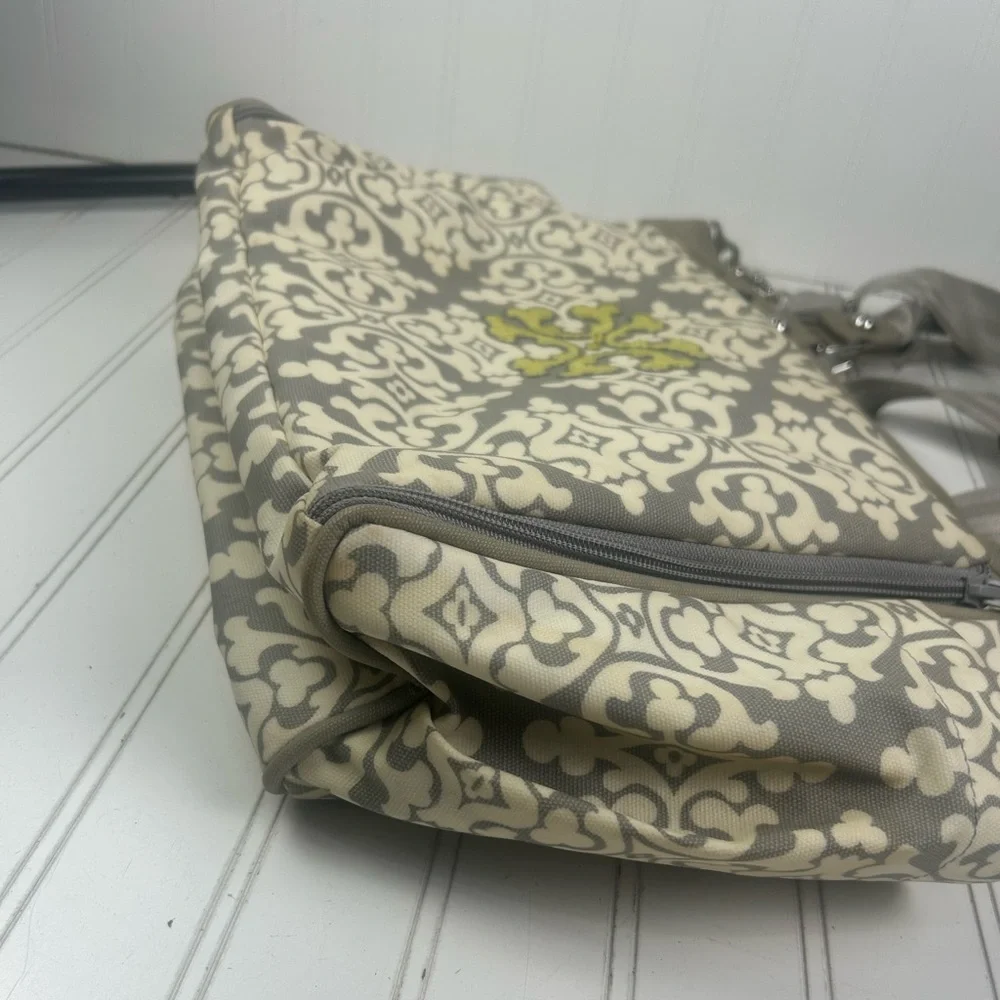Petunia Pickle Bottom City Carryall Diaper Bag Breakfast in Berkshire MSRP $110